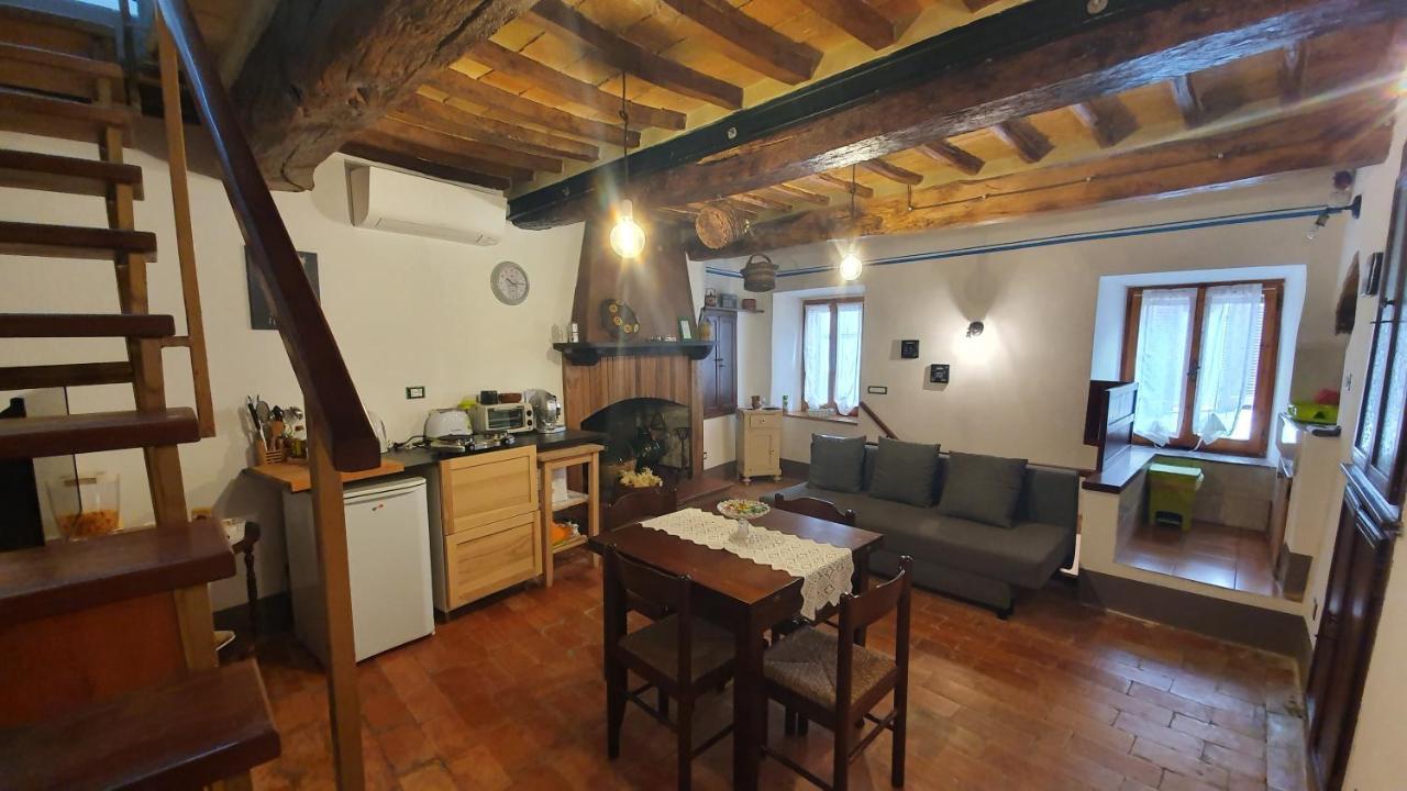 Le Casette Di Civitella- La Casa Di Rolando E Gina Διαμέρισμα Civitella Del Lago Εξωτερικό φωτογραφία