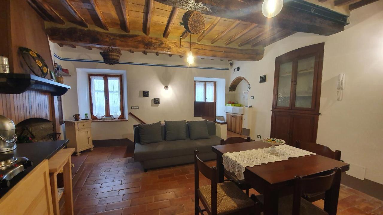 Le Casette Di Civitella- La Casa Di Rolando E Gina Διαμέρισμα Civitella Del Lago Εξωτερικό φωτογραφία